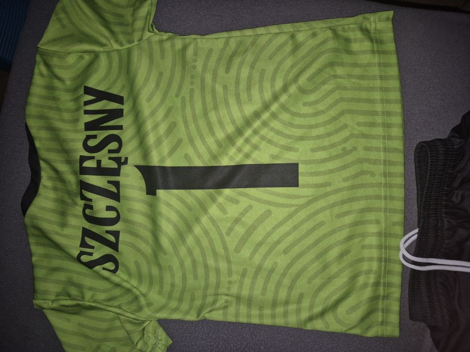 Stroj pilkarski szczęsny komplet