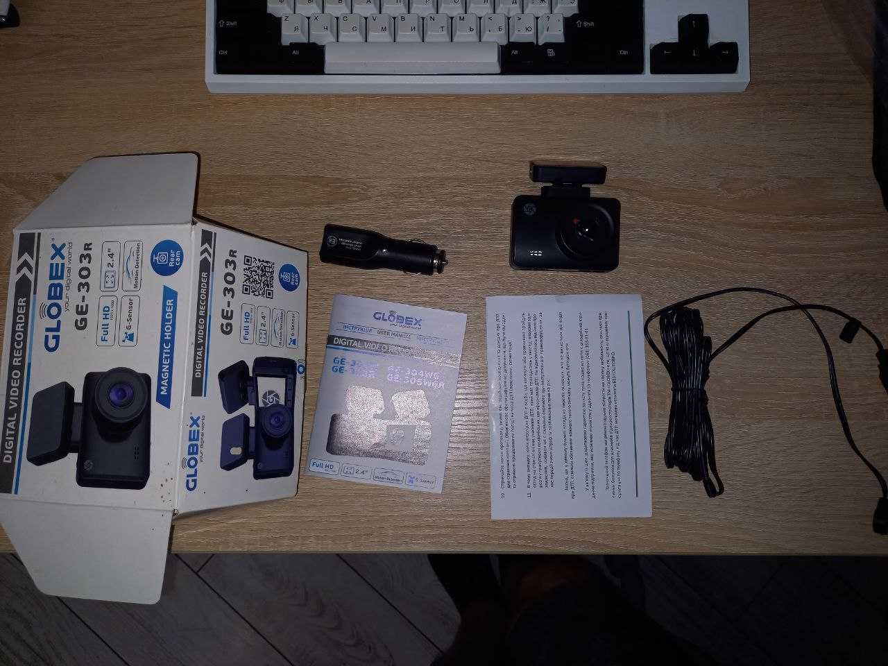 Видеорегистратор Globex GE-303R