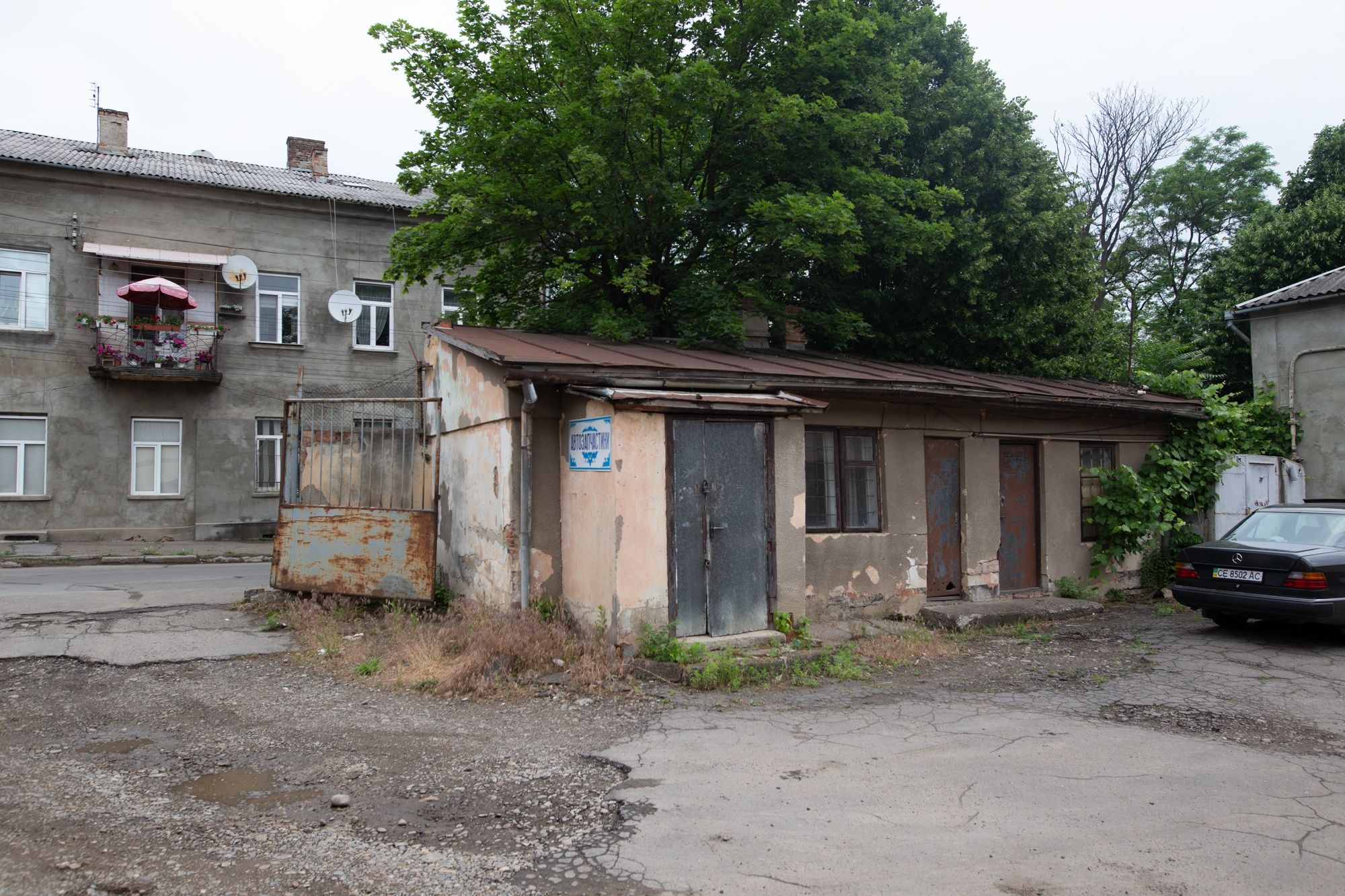 Терміновий продаж складсього виробничого комерційних приміщеня біля ЖД