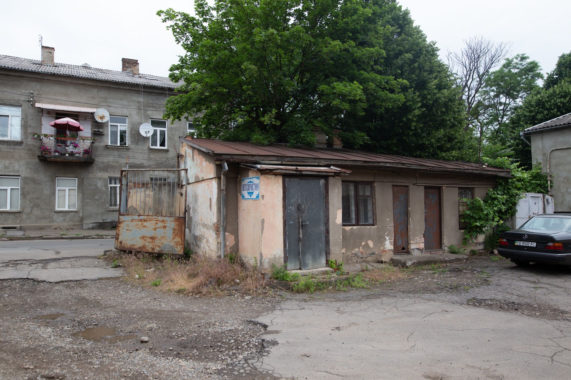 Продається  група комерційних приміщень біля ЖД Вокзалу в м. Чернівці