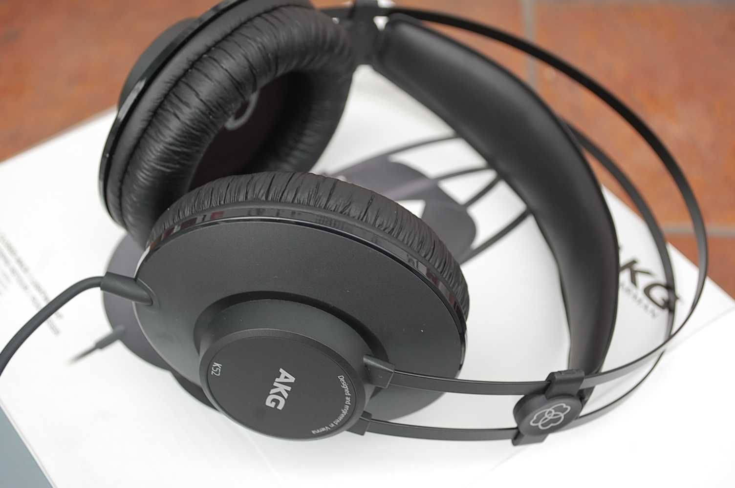 Słuchawki studyjne wokółuszne AKG K52 - Gwarancja
