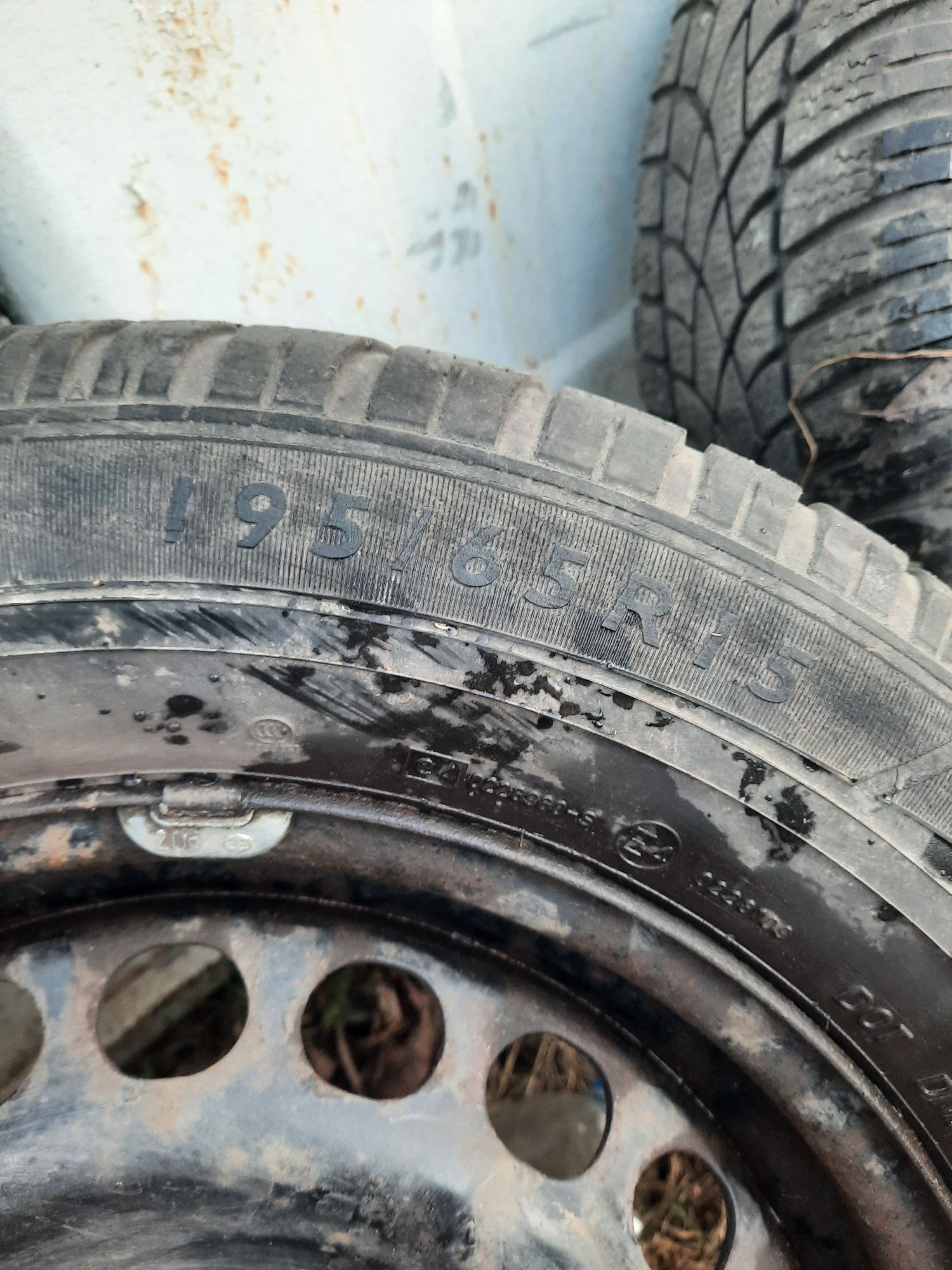 Продам диск с резиной 195/65 R15