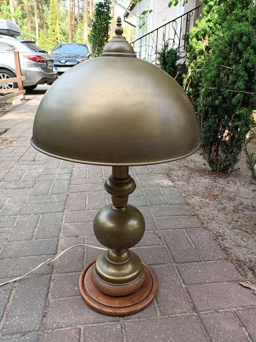 antyczna lampa z brązu