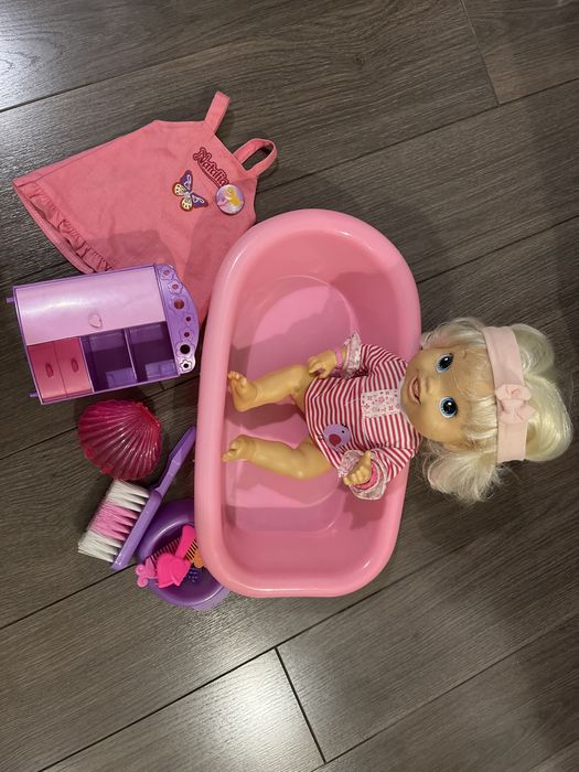 Lalka z wanienką i akcesoriami