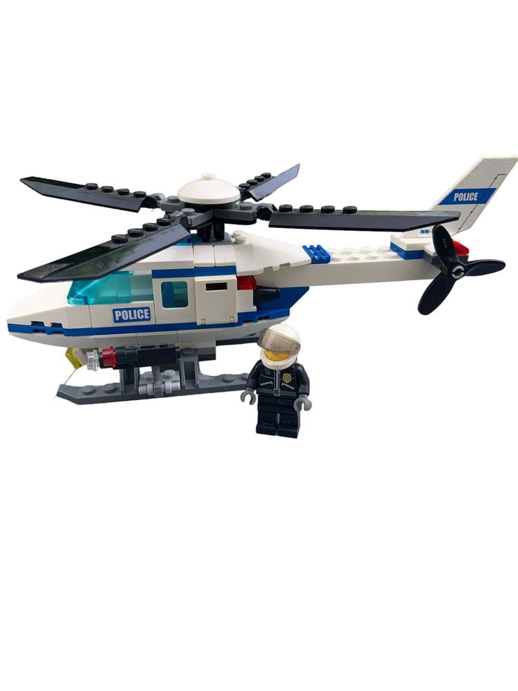 Lego City nr 7741, Helikopter policyjny