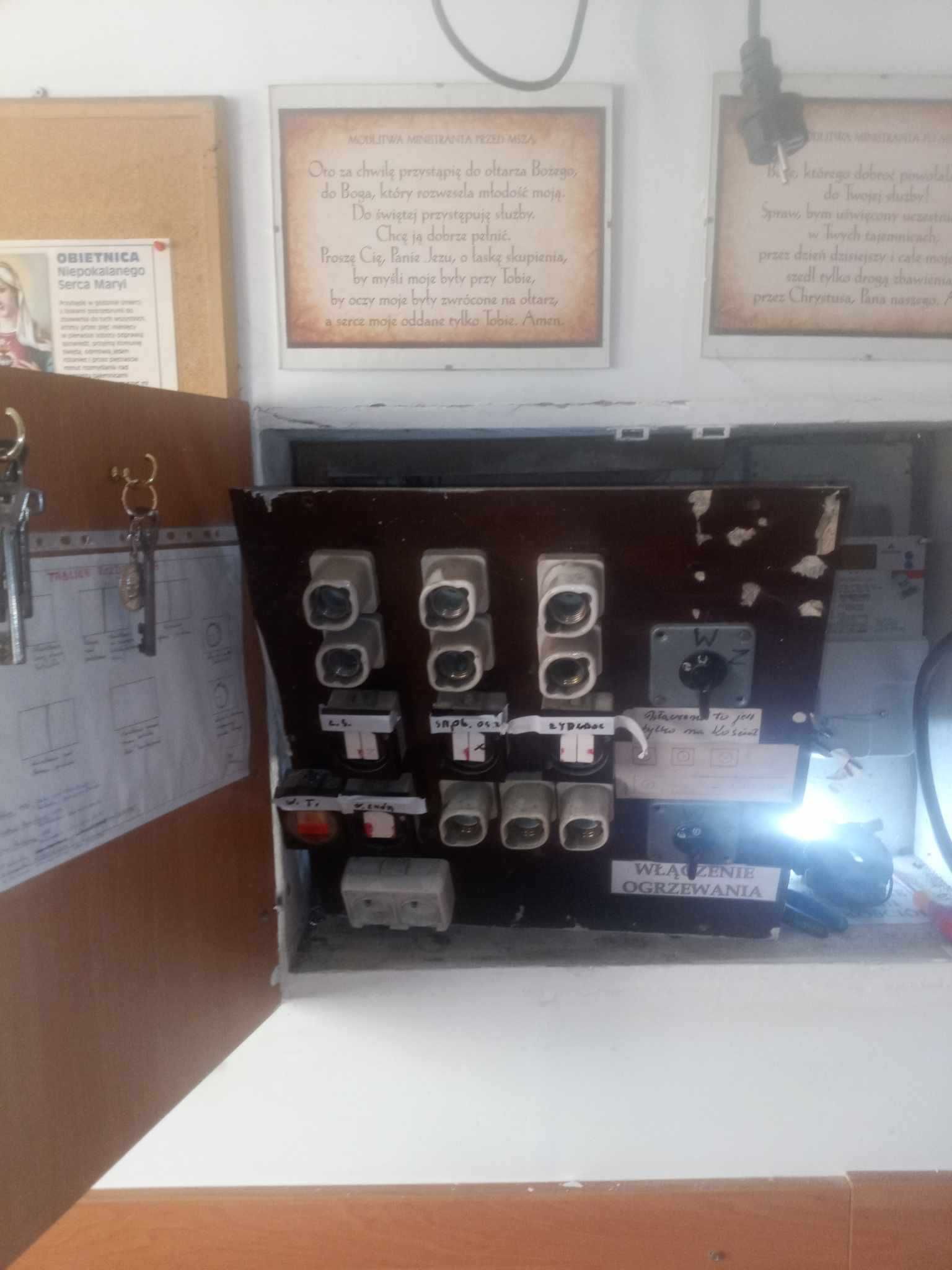 Usługi elektryczne, pomiary, przeglądy instalacji.