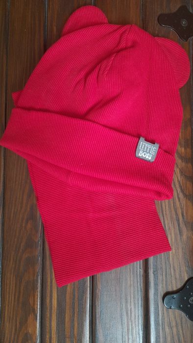 Шапка на дівчинку