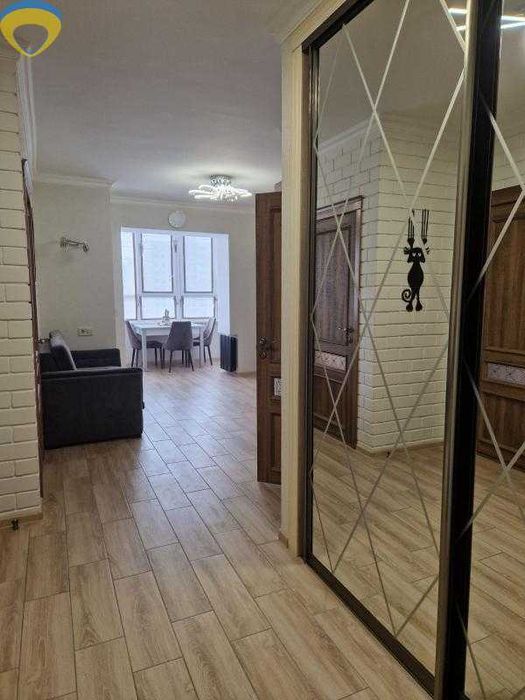 Продам 2 кімнатну кв-ру на вул. Сахарова !