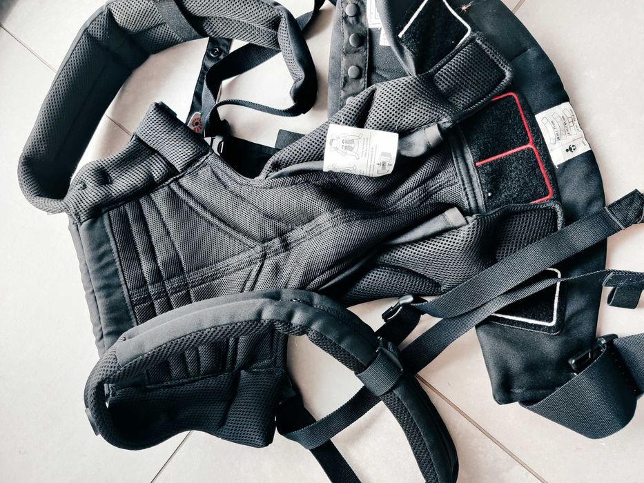 ERGOBABY
Omni 360 All-In-One Baby Carrier Black