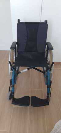 Cadeira de rodas manual invacare usada mas em ótimo estado