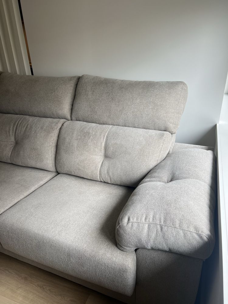 Sofá com chaise longue