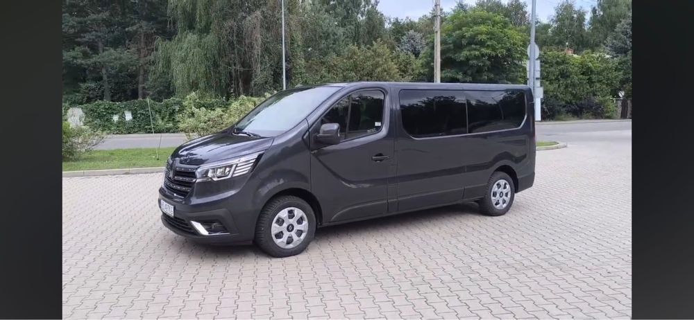 Wynajem  busa 9 osobowego Poznań Renault traffic long