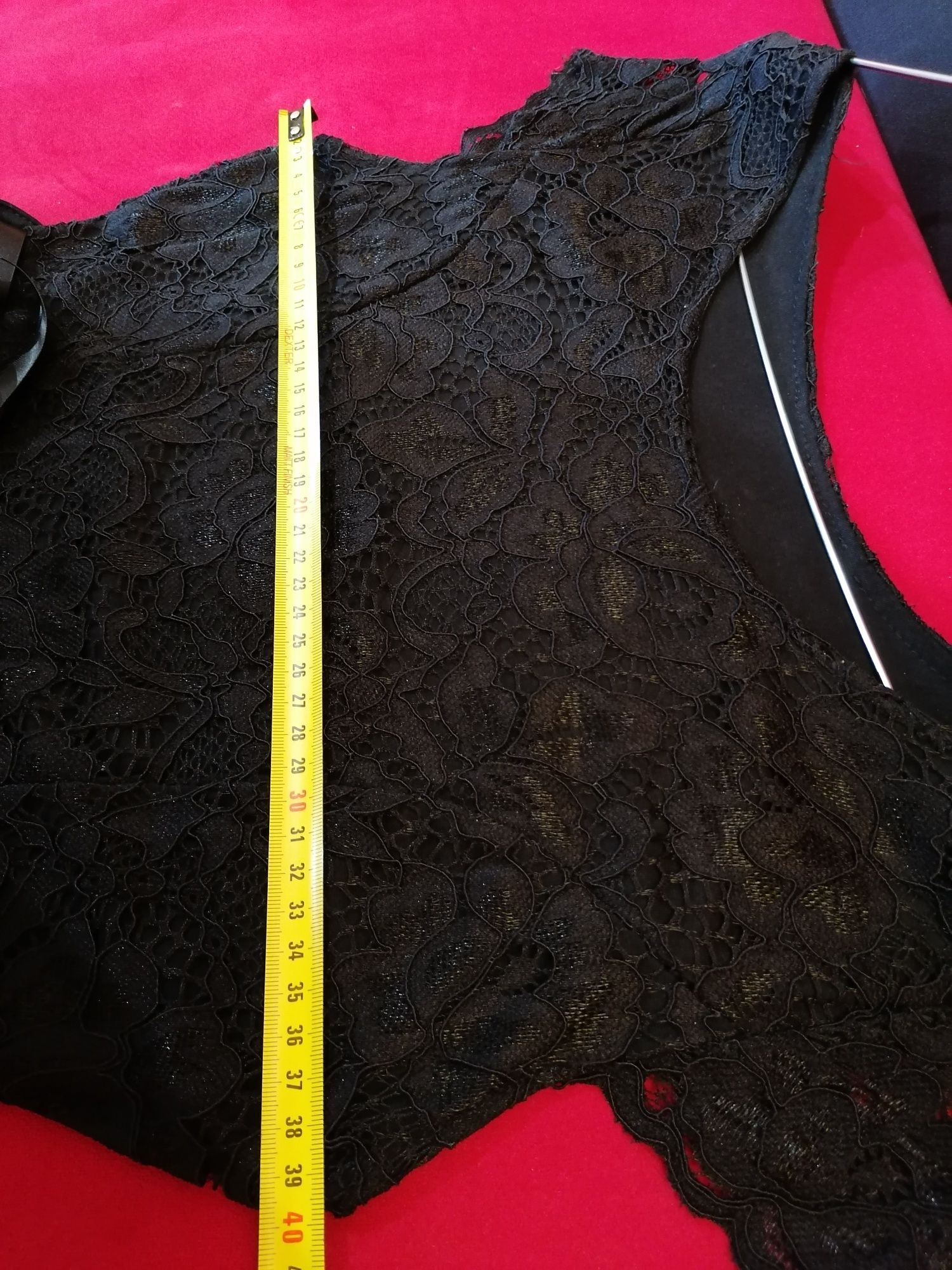 Sukienka czarna koronka z tiulem na podszewce biust 80cm