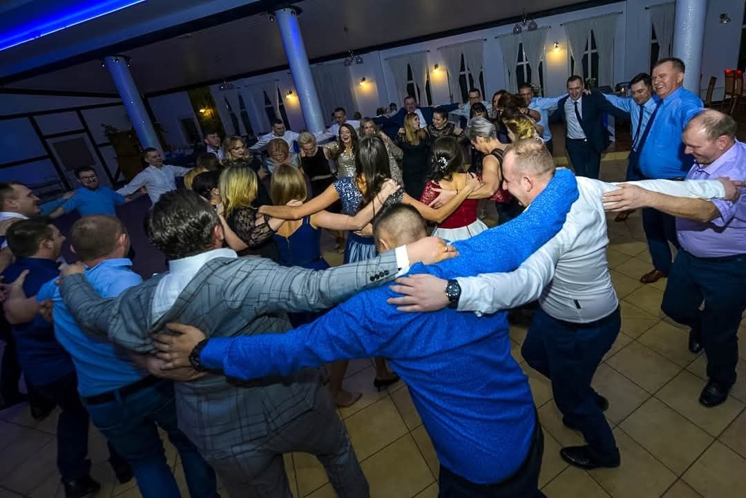 Dj Zbyszek - Przyjęcia urodzinowe, weselne itp.Zapraszam