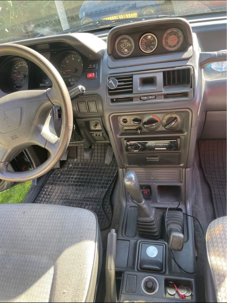 Mitsubishi Pajero 2.5 glx