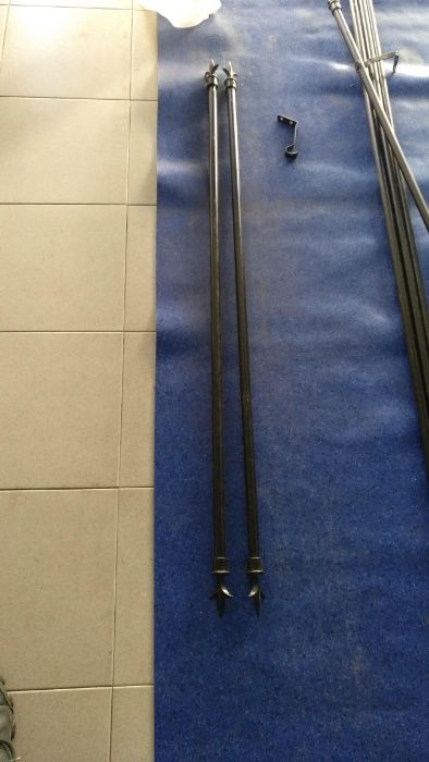 6 Varões de cortinados extensíveis com pleias e pontas