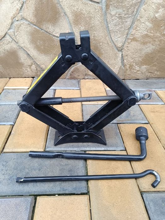 Домкрат для Kia rio