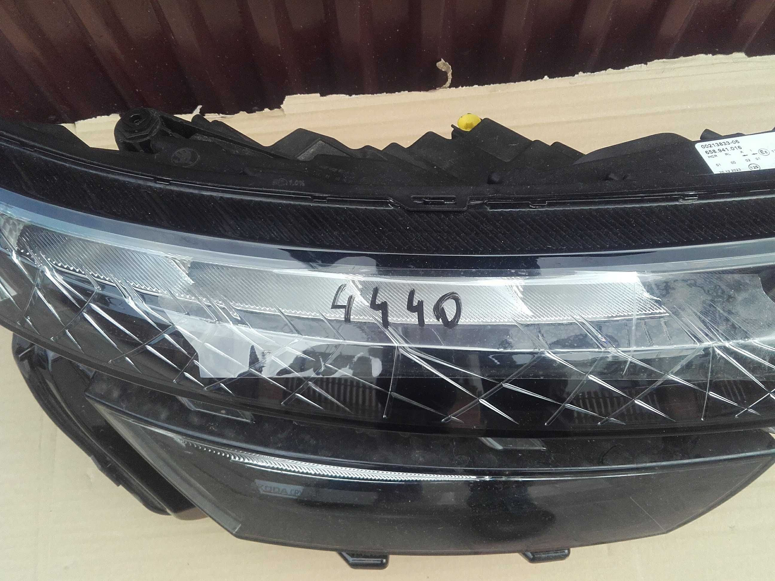 Lampa przednia prawa Skoda Kamiq LED 2019-> nr4440