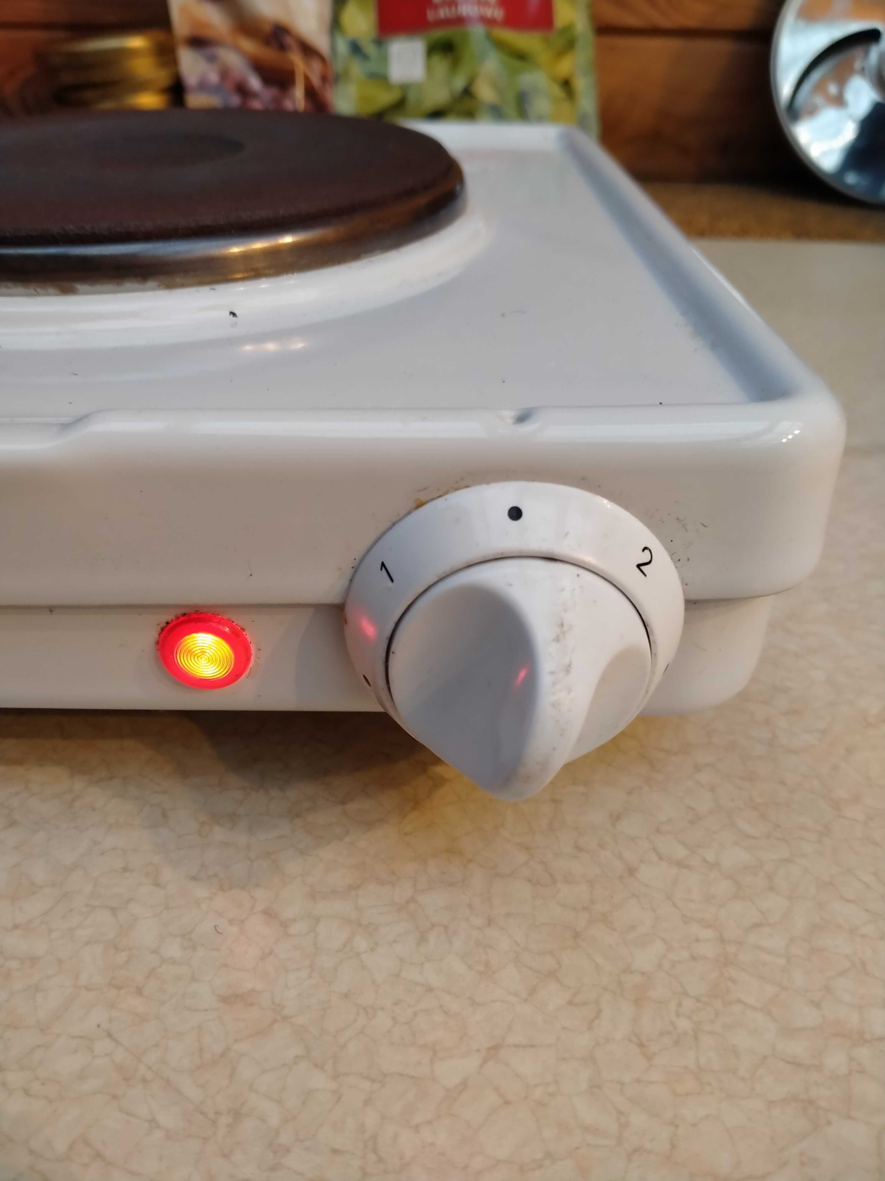 Kuchenka gazowa i elektryczna nablatowa turystyczna