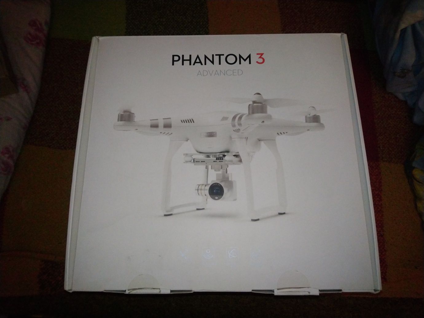 Продам новый квадрокоптер dji phantom 3 advanced +3 оригинальных акб