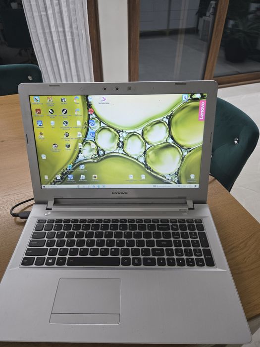 Lenovo 15.6 cali 250 GB laptop komputer 16gb
550 zł mozliwa wysylka