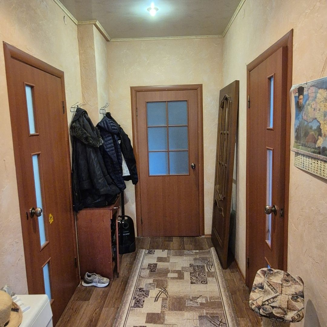 Дом возле АТБ в Романково