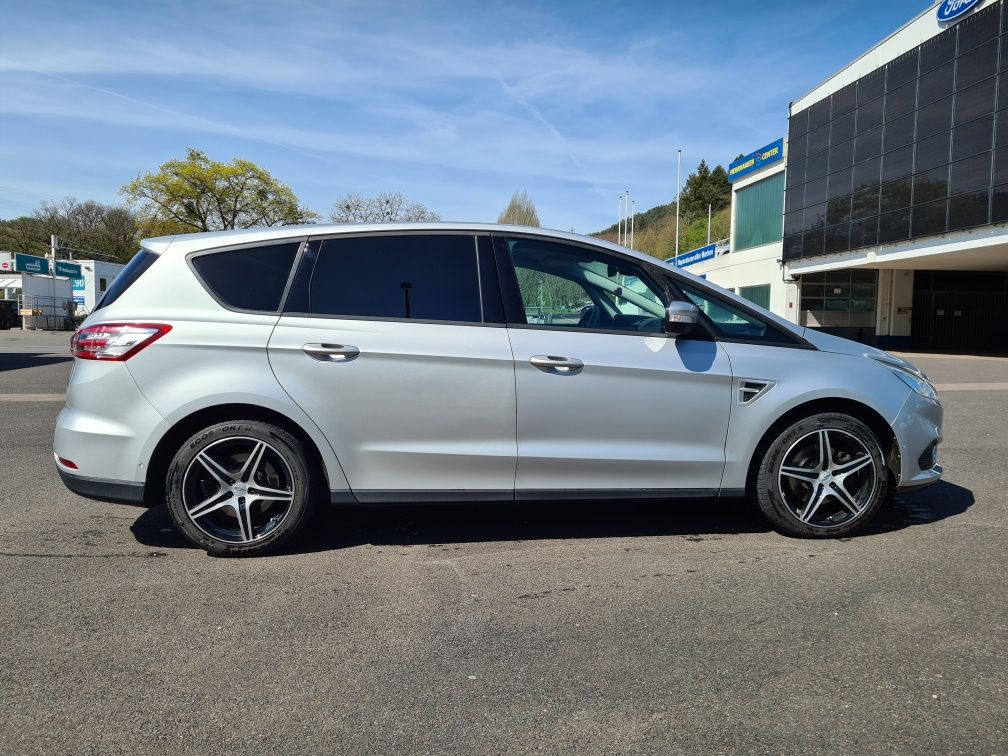 Ford S-Max 2.0 Automat Powershift 5 Siedzen 150 KM