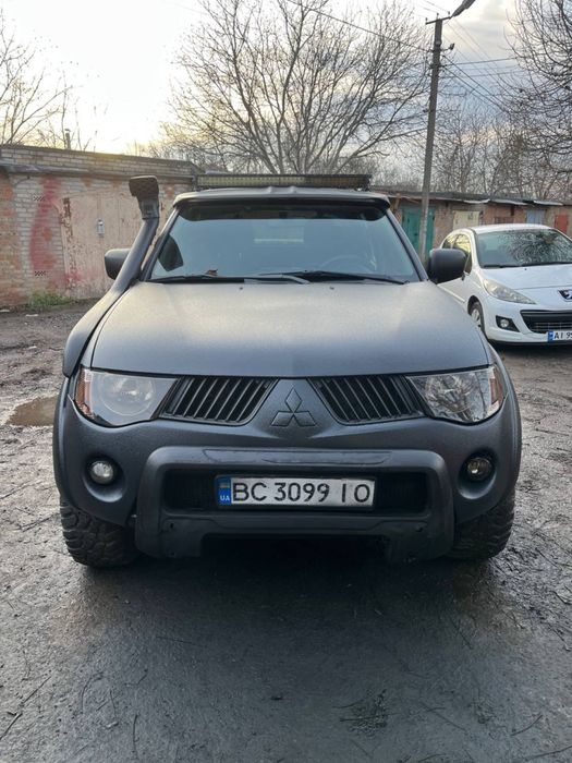 Продам л200 2.5дизель