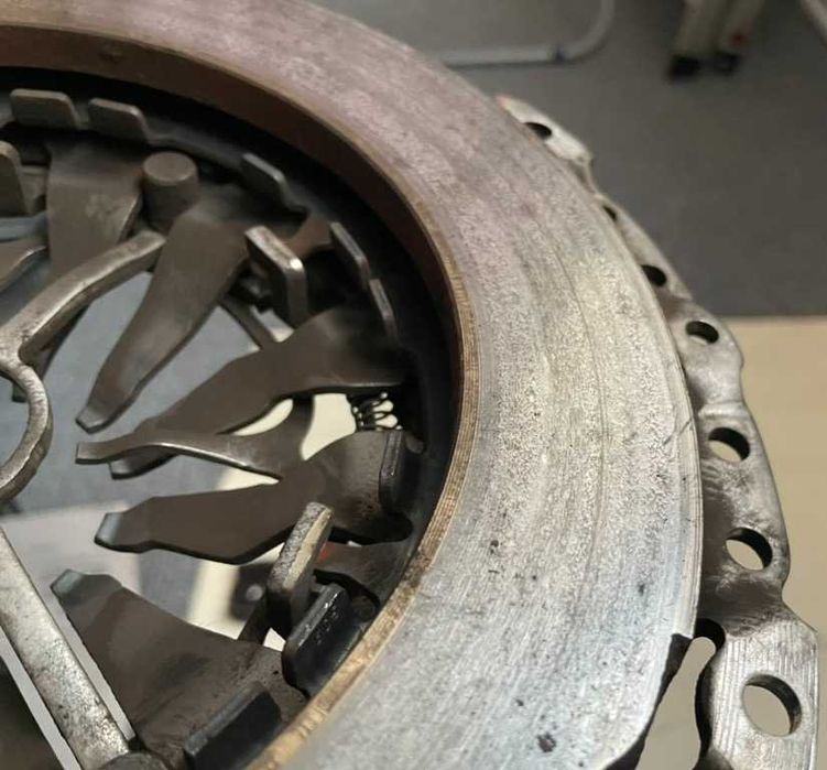 Повний комплект зчеплення з маховиком VW AG passat b8 1.6 TDI MT