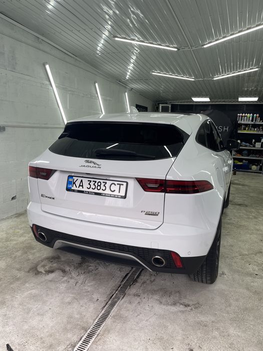 Ягуар E-Pace , Jaguar .