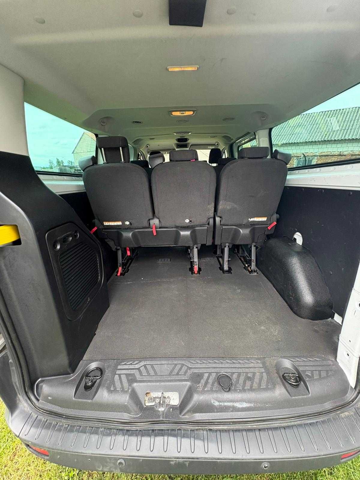 Ford Transit Custom Long 9 osobowy