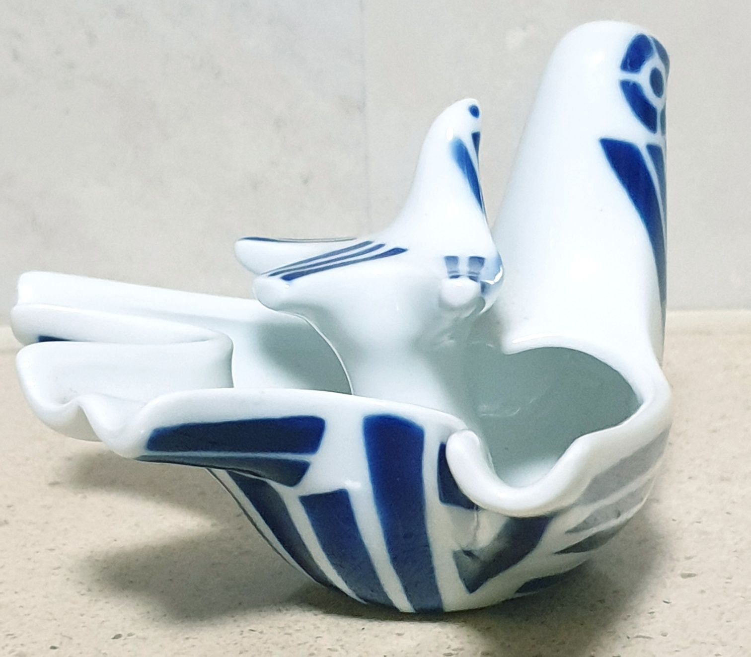 Linda escultura cinzeiro pássaros em porcelana Sargadelos
