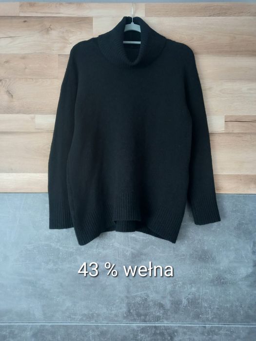 Massimo Dutti golf wełna czarny luźny sweterek z golfem asymetryczny