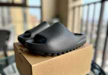 Adidas Yeezy Slide Dark Onyx r.40