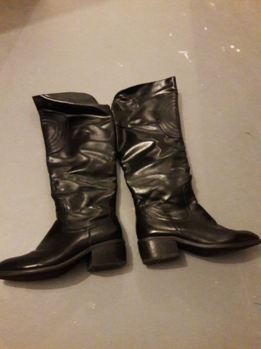 Botas Pretas tam 36