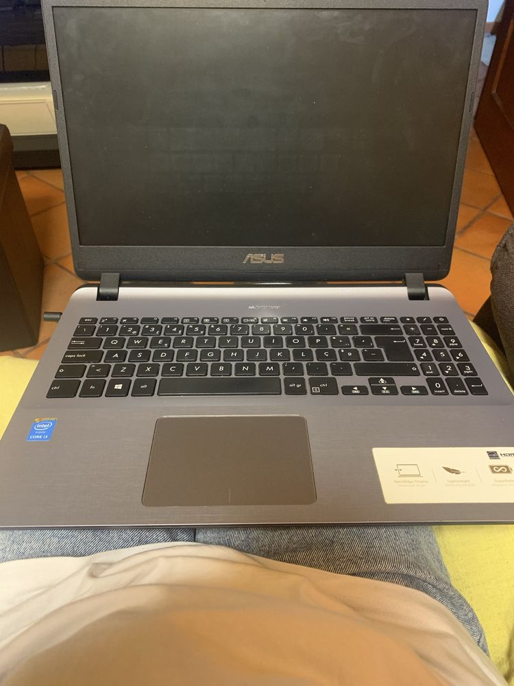Computador Portatil Asus F507L