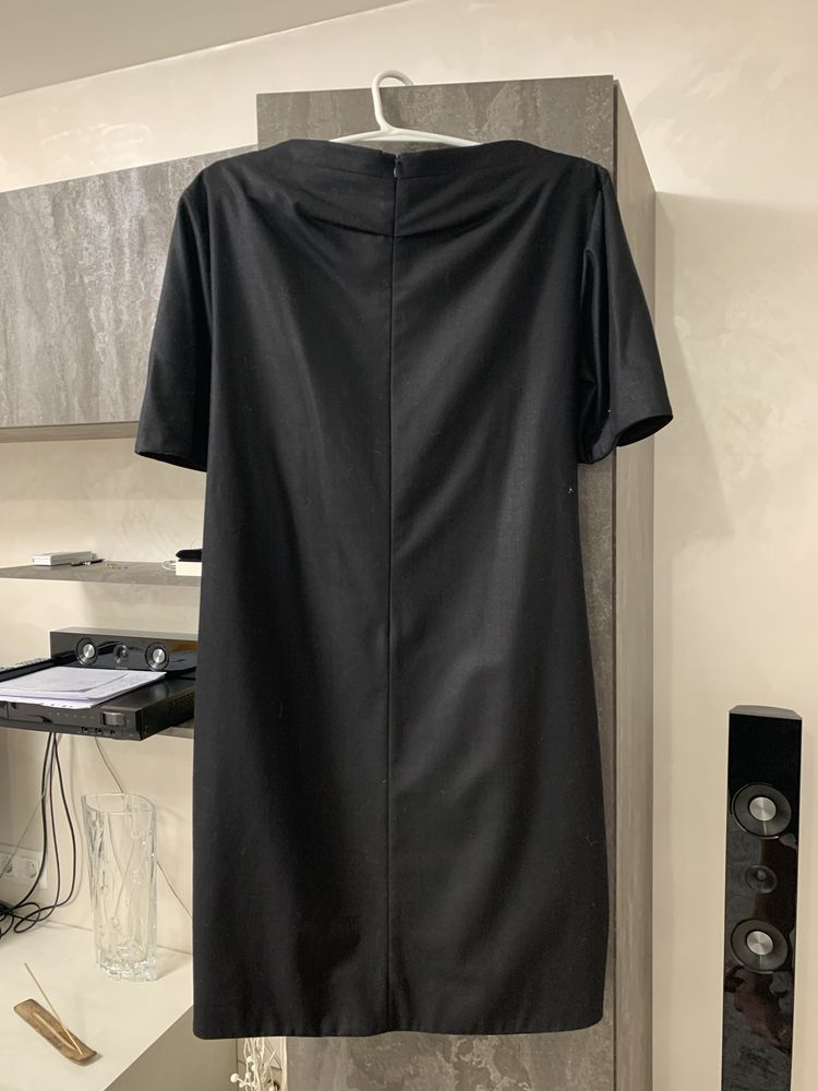 Сукня чорна гарноі якості
