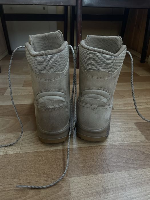 Продам берці Lowa