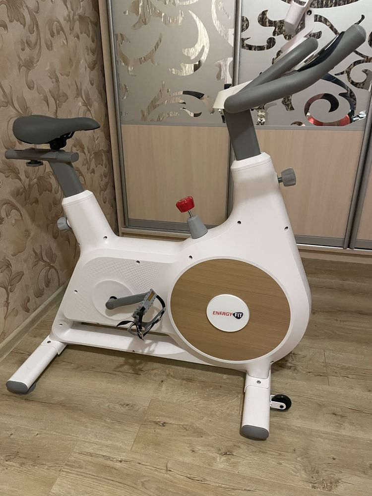 Продам велотренажер EnergyFIT UB1