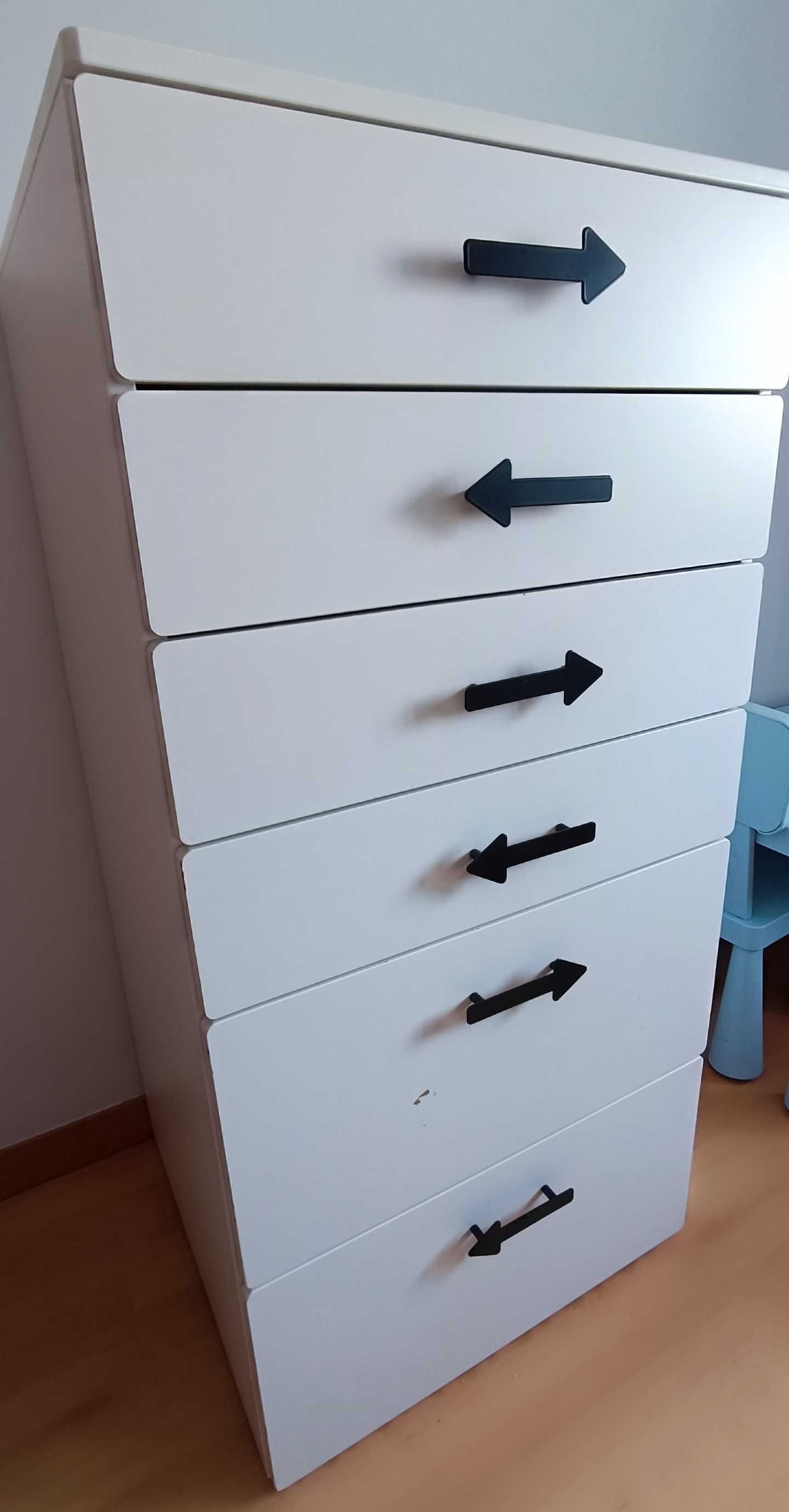 2 Estantes brancas, para quarto de criança (IKEA SMÅSTAD / PLATSA)