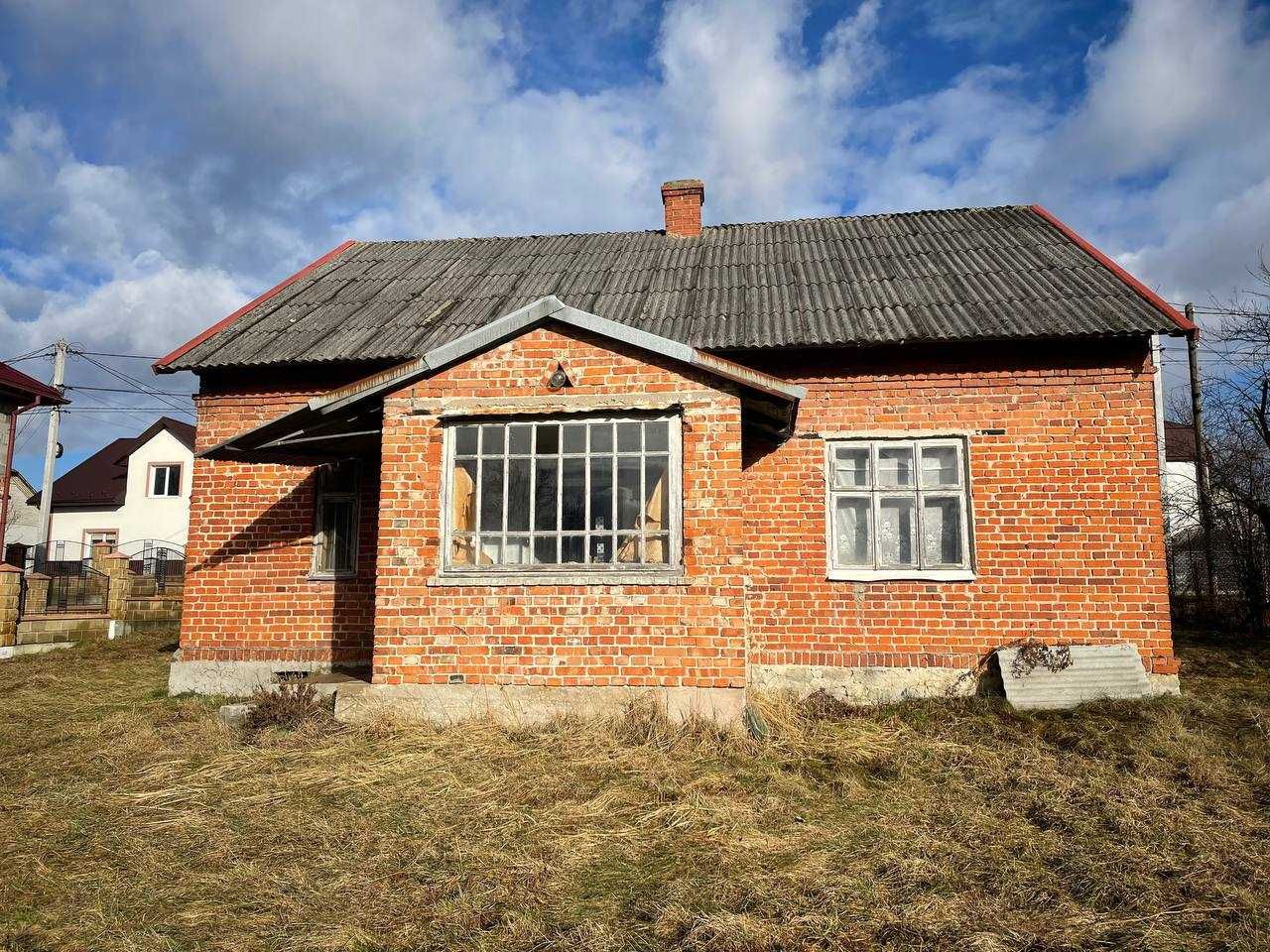 Продаж будинку з великою земельною ділянкою у с. Вороців