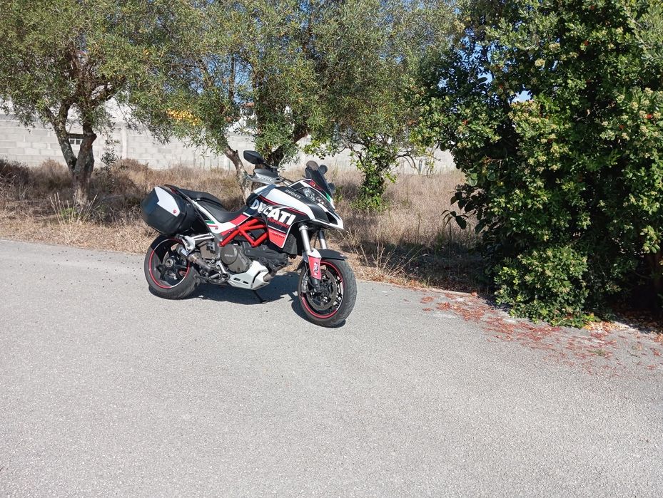 Ducati Multistrada DVT 1200 S + Malas