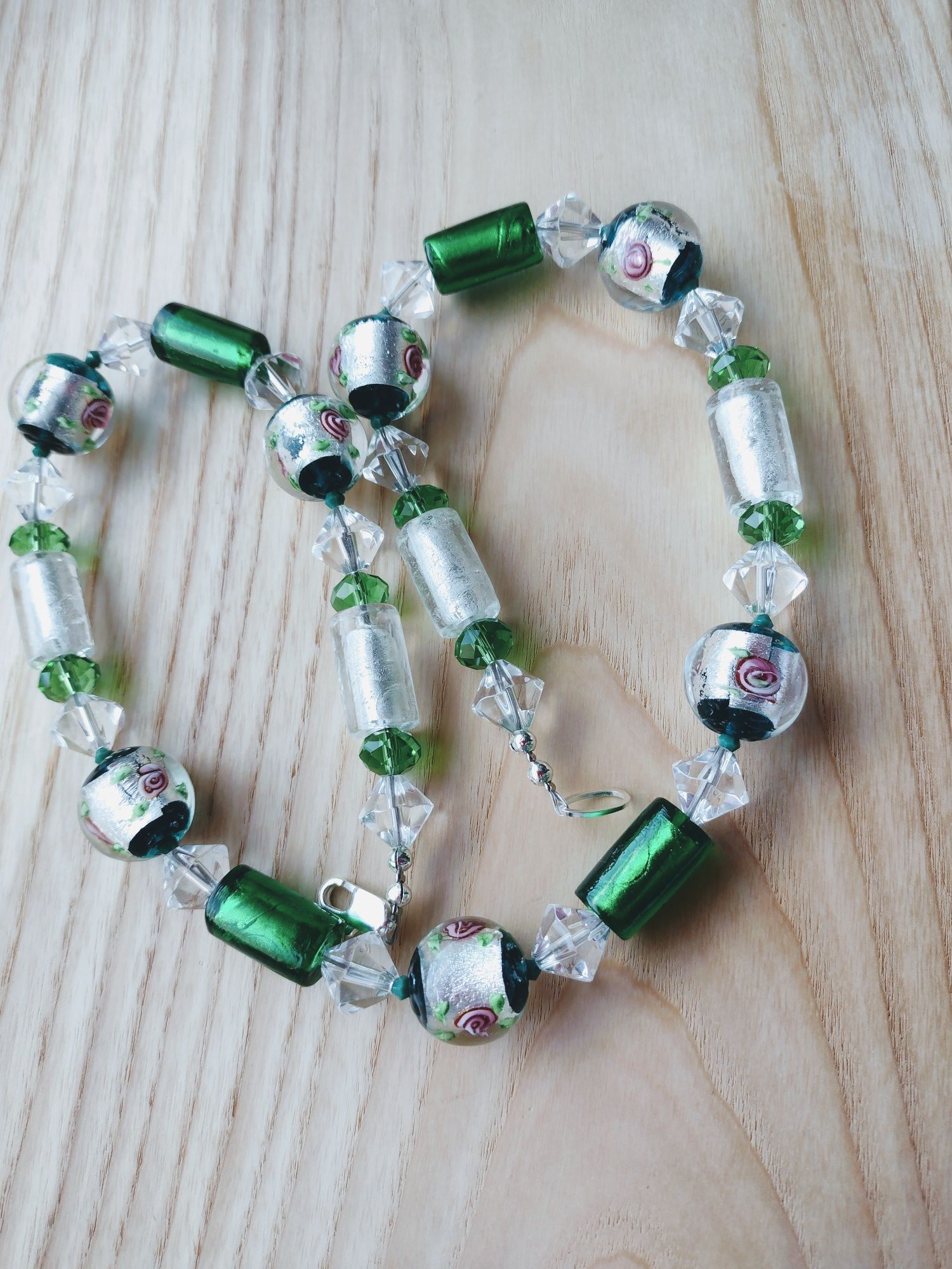 naszyjnik 58cm srebrno zielony z różami szkło weneckie lampwork kryszt