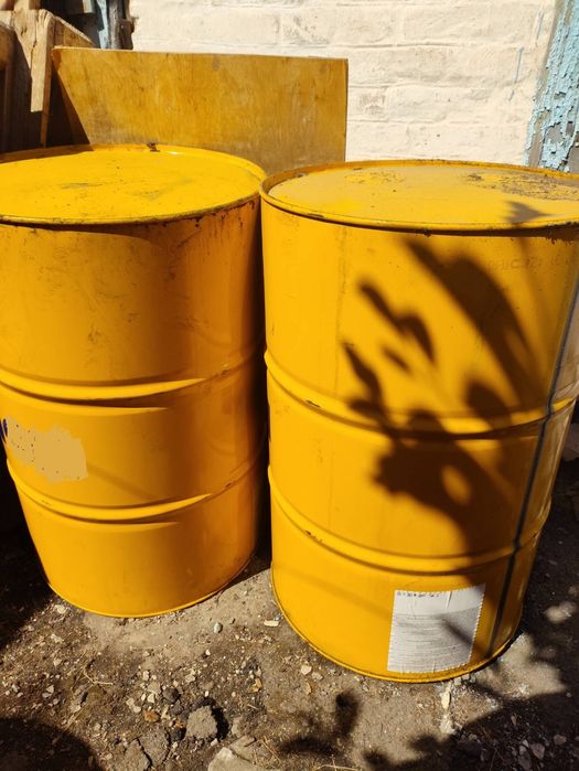 Продам металлические бочки б/у 200 л