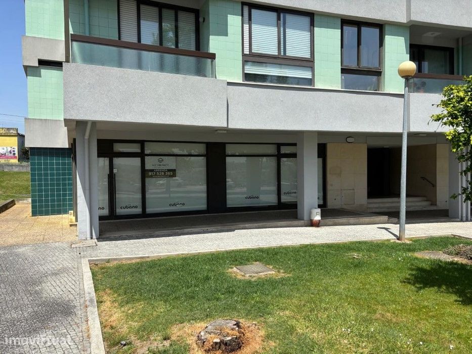 Loja licenciada para restauração - Castelo da Maia