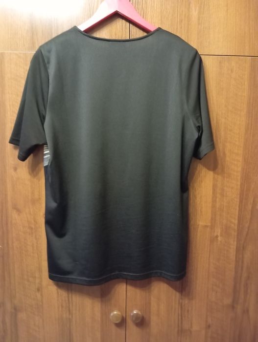 Продам блузку, размер 52.