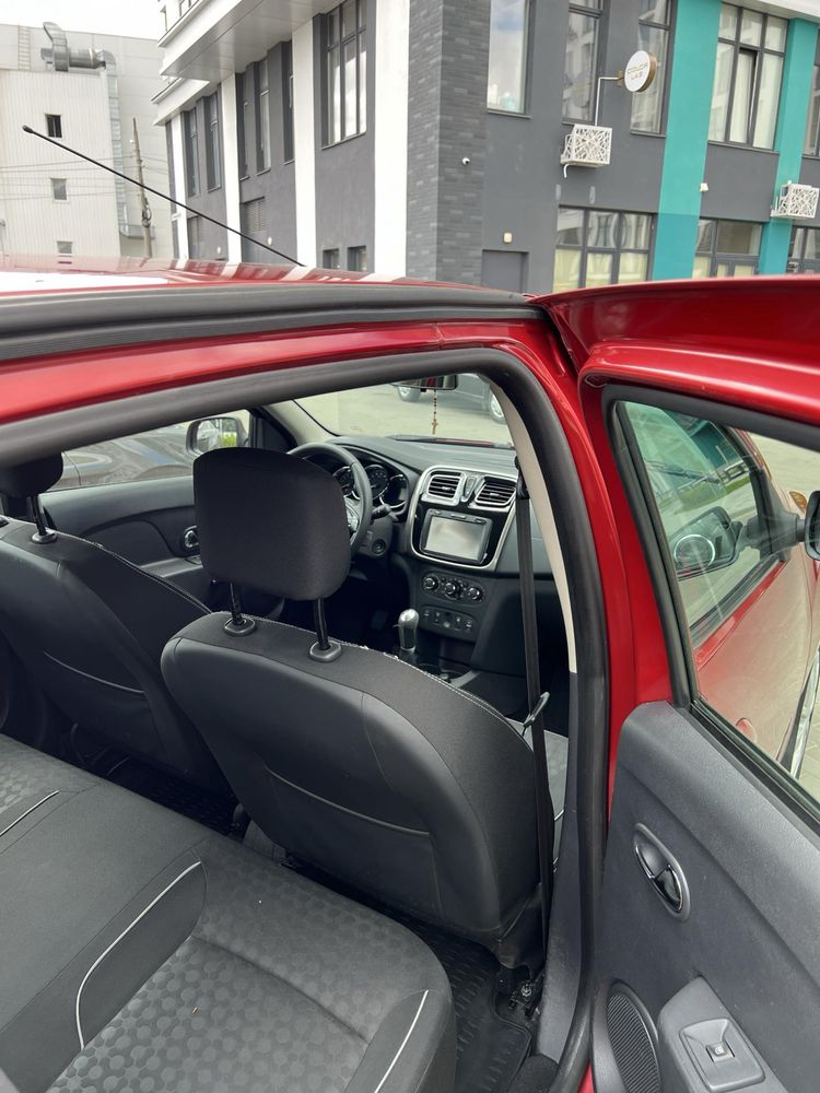 Renault Sandero 2013