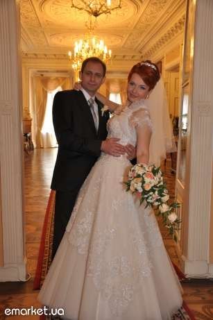 Весільне плаття, болеро, кільця