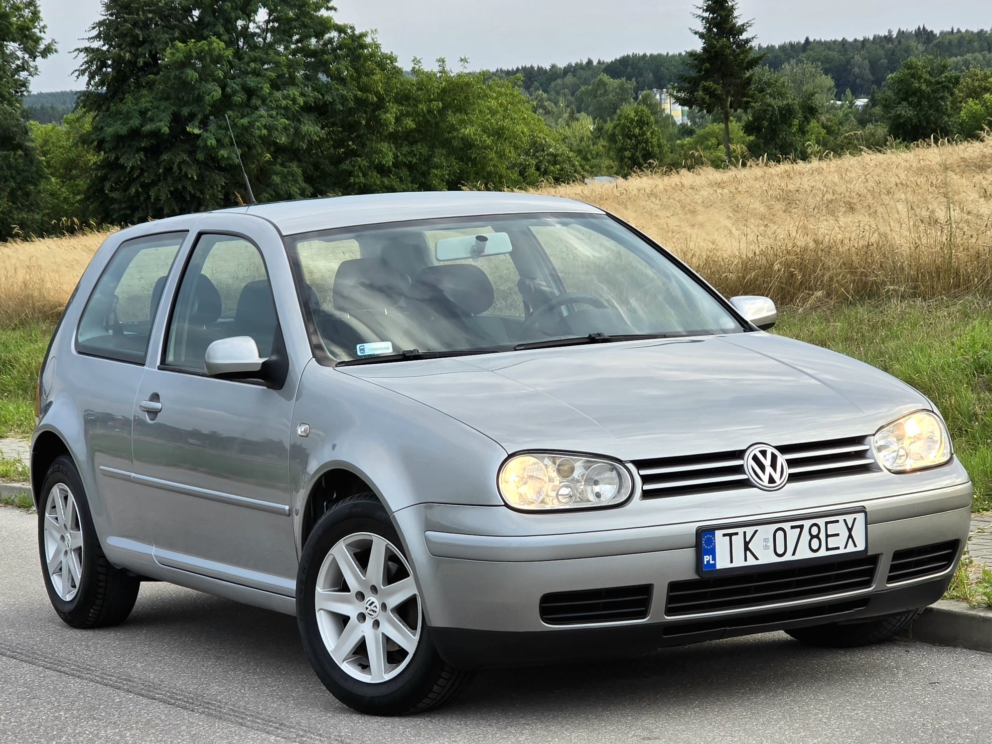 VW Golf_AUTOMAT_1.6 MPI_2003_Doinwestowany_Bez Wkładu