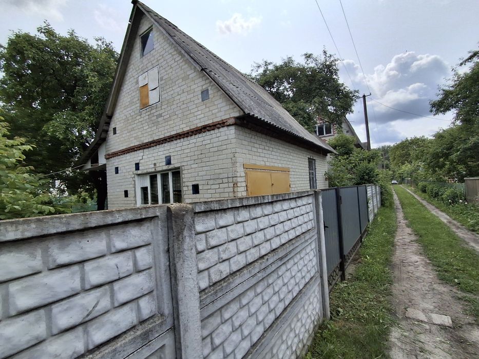 Продаж великої дачі з опаленням. Жавинка